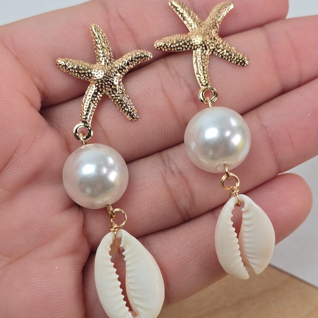 Aretes Estrella de Mar Cowrie