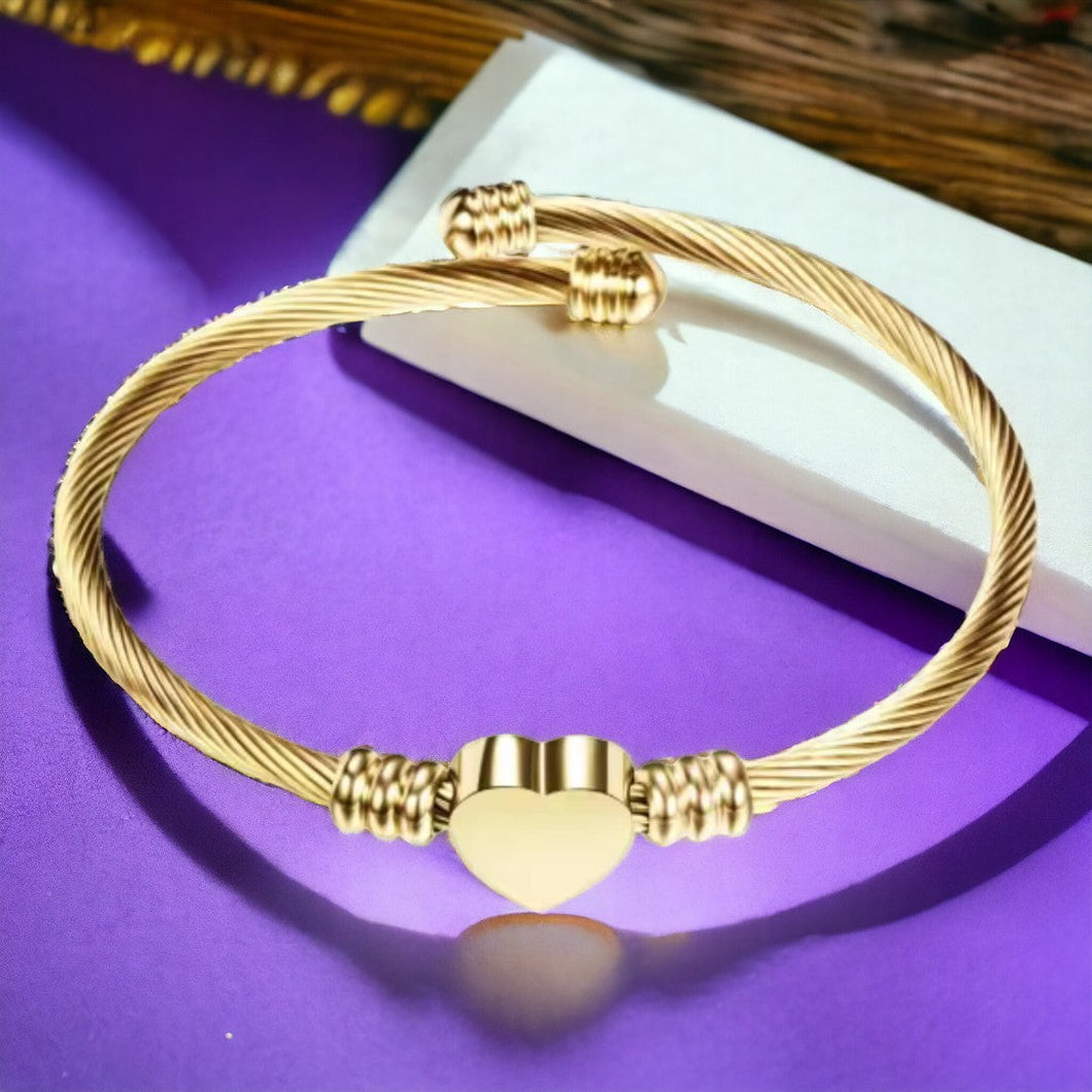 Heart bracelet