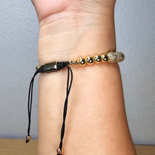 Cargar imagen en el visor de la galería, King Crown bracelet Gold
