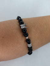 Carregar imagem no visualizador da galeria, King Bracelet For Men Black &amp; Silver
